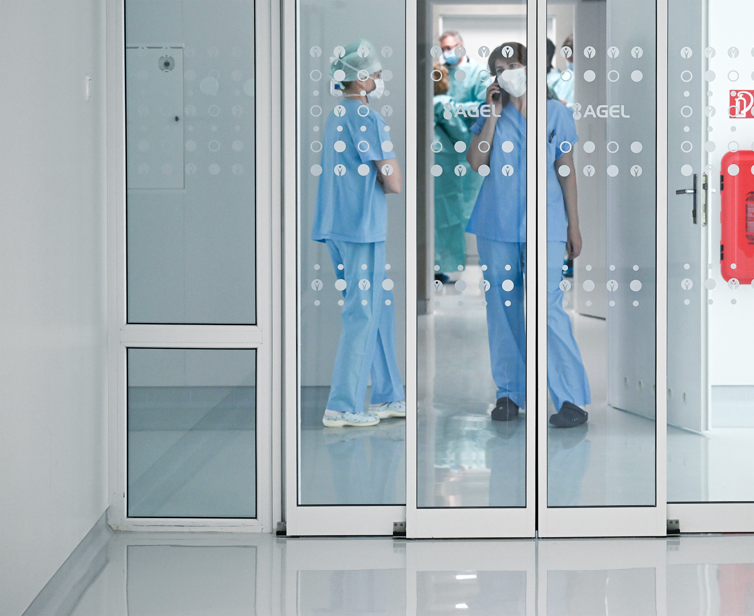 Bez sestier a lekárov to nepôjde. Slovensko plánuje masívne dopĺňanie personálu