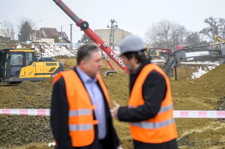 Verzia o zlom betóne v prešovskej nemocnici vyvoláva pochybnosti. V hre je 195 miliónov eur