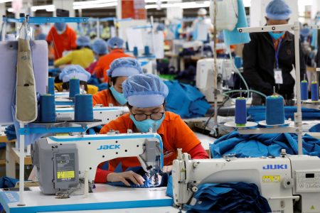 Inflation Accelerates in Vietnam in April as Trade Deficit Widens