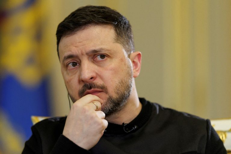 Zelenskyj čelí podozreniam zo zbrojárskej korupcie