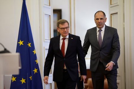 Wadephul Calls on Europe to Build Its Own Defense Capabilities