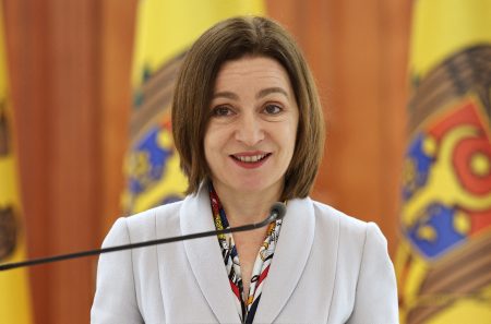 Maia Sanduová.