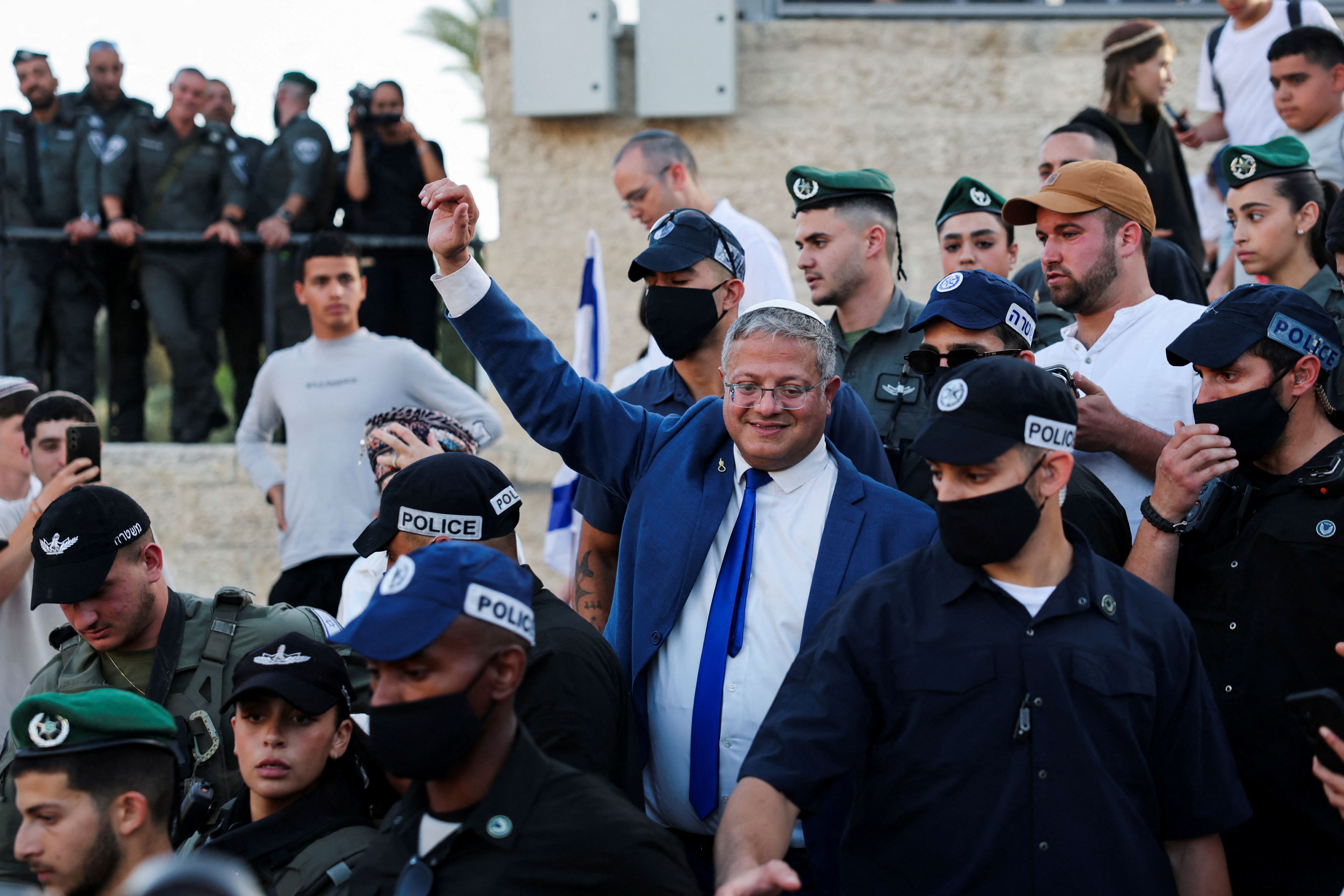 Izraelský minister Ben Gvir sa vo videu vysmieval spútaným aktivistom