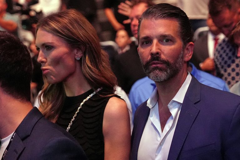 Donald Trump Jr. a Bettina Andersonová.