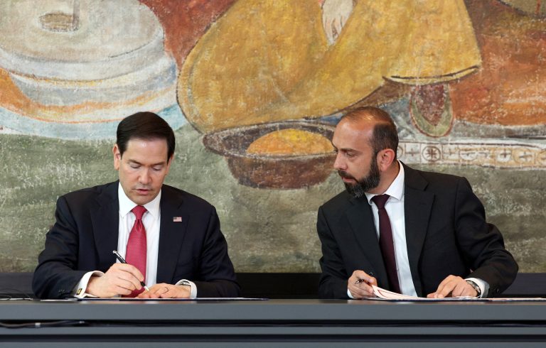 Marco Rubio a Ararat Mirzoyan.