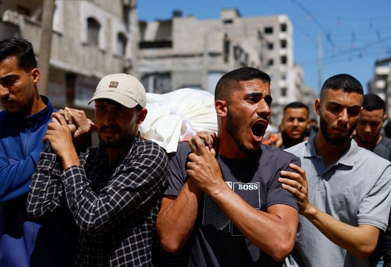 Ľudia v meste Gaza.