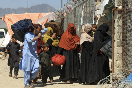 An Afghan family. Photo: Fayaz Aziz/Reuters