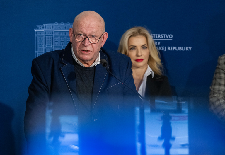 Matúš Oľha a Martina Šimkovičová na stretnutí.