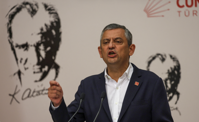 Özgür Özel.