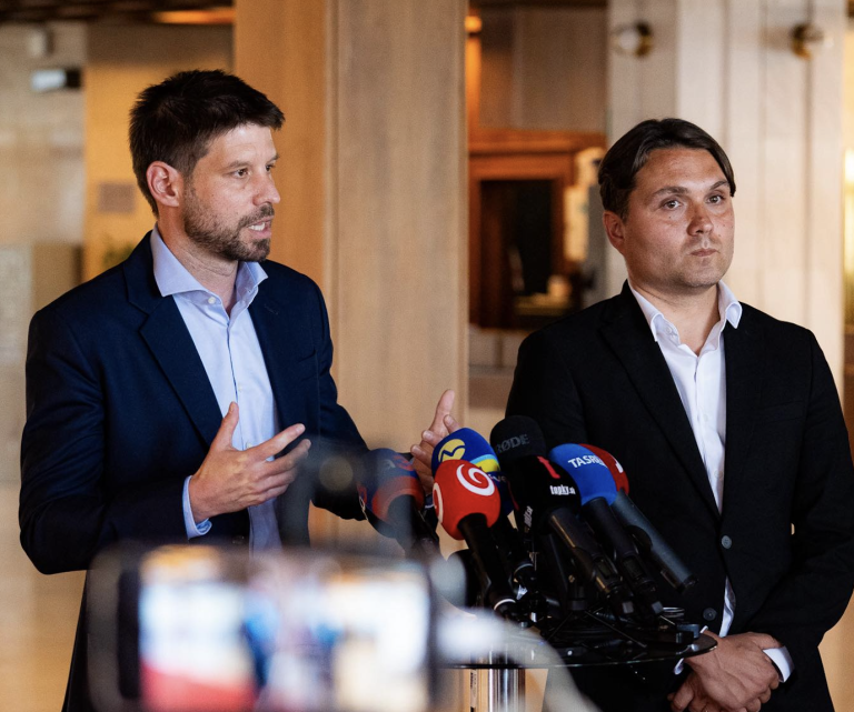 Michal Šimečka a László Gubík.
