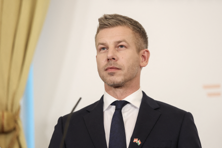 Péter Magyar.