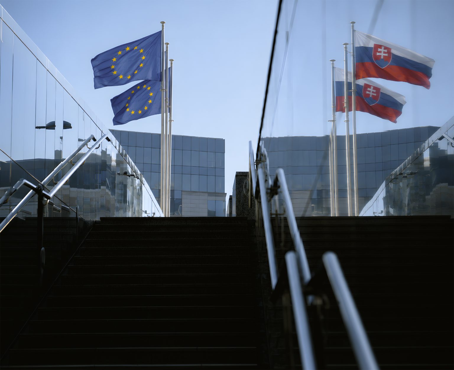 Európsky parlament vyzýva na akciu proti Slovensku kvôli obavám o právny štát.