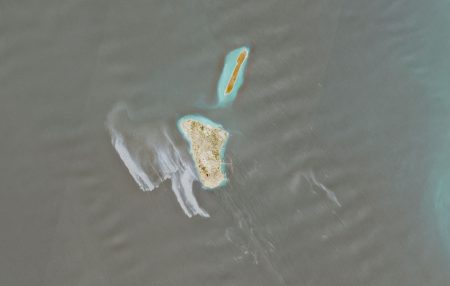 Satellite image shows likely oil spill near Kharg Island.