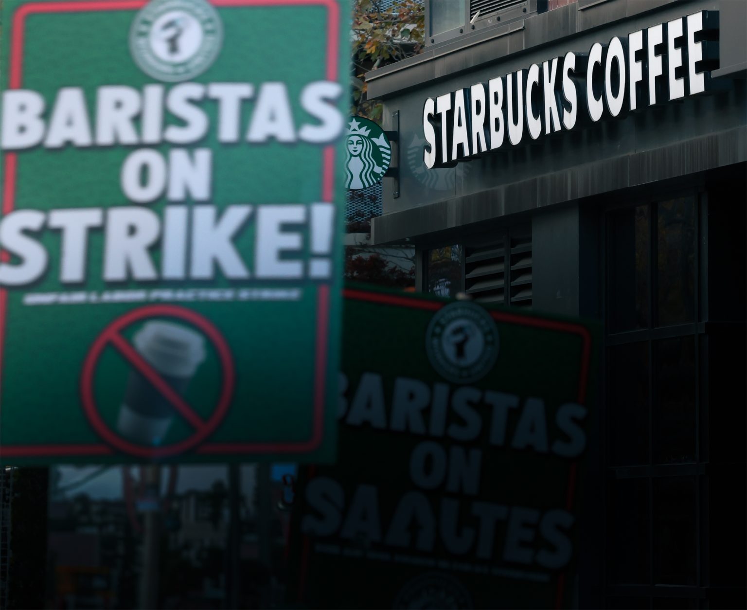 Starbucks zatvoril AI systém pre inventúru.