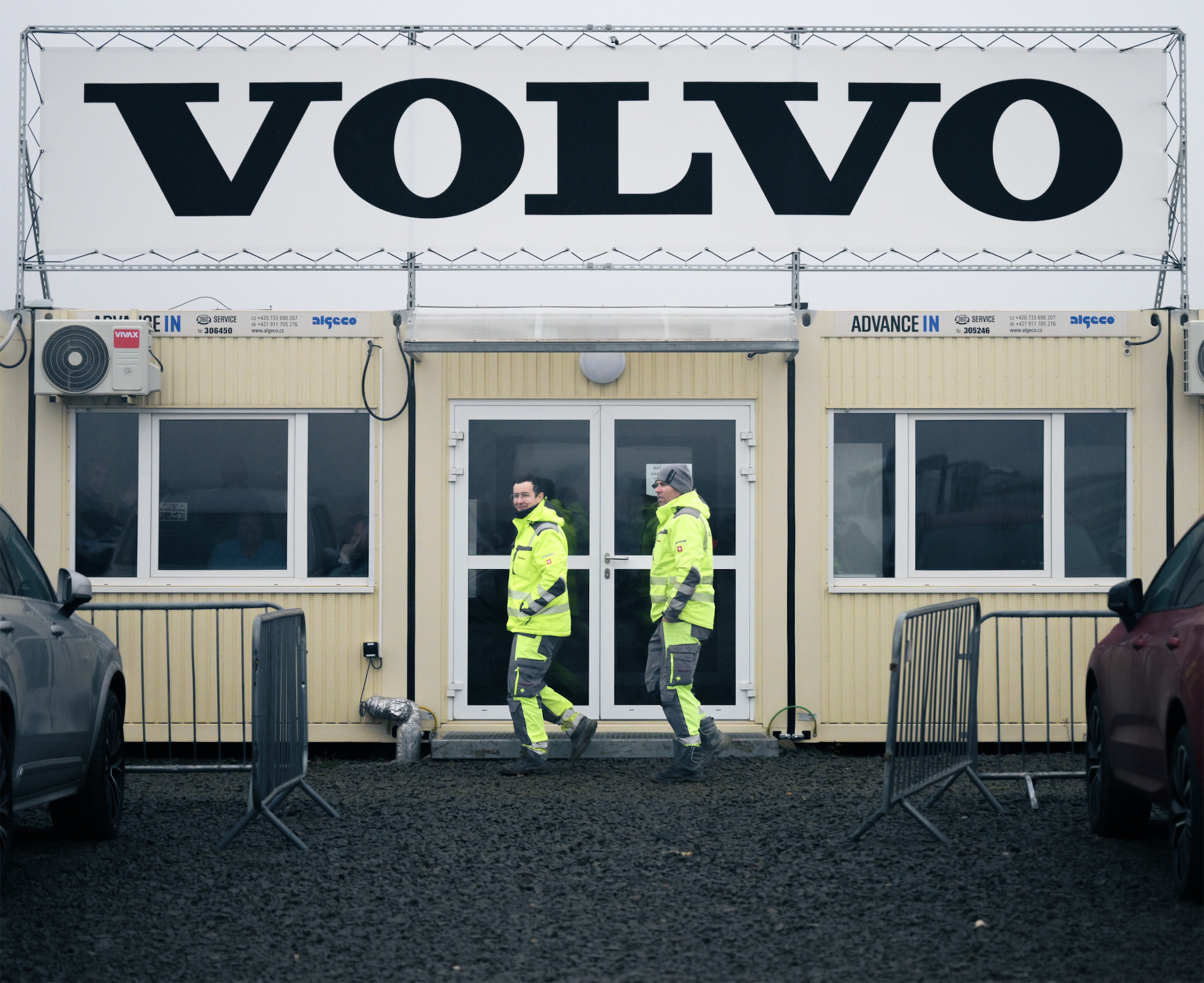 Slovenský priemysel na začiatku roka spomalil. Výrobu podržali automobilky