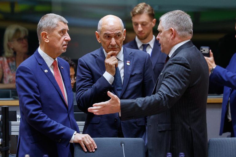 Andrej Babiš, Janez Janša a Robert Fico.