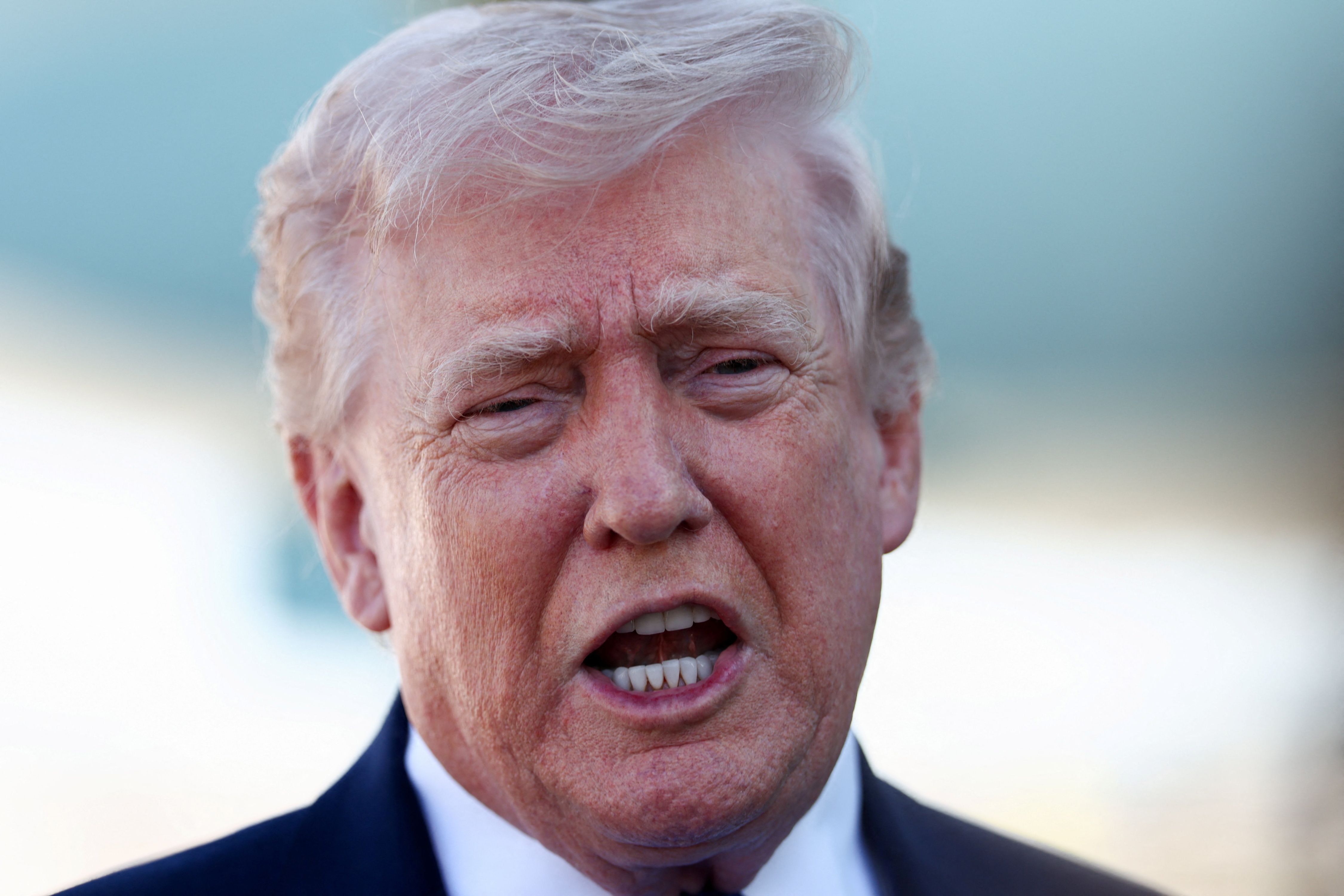 Trump hlási prelom s Iránom, rozhodnúť môže otvorenie Hormuzu