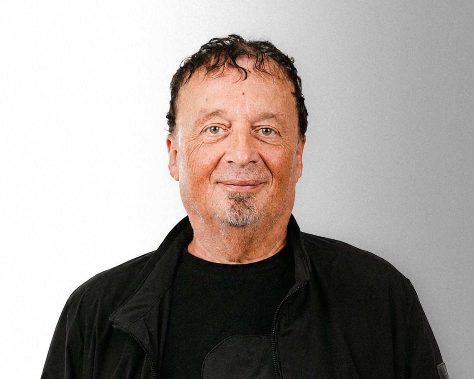 Wolfgang Büscher discusses school issues.