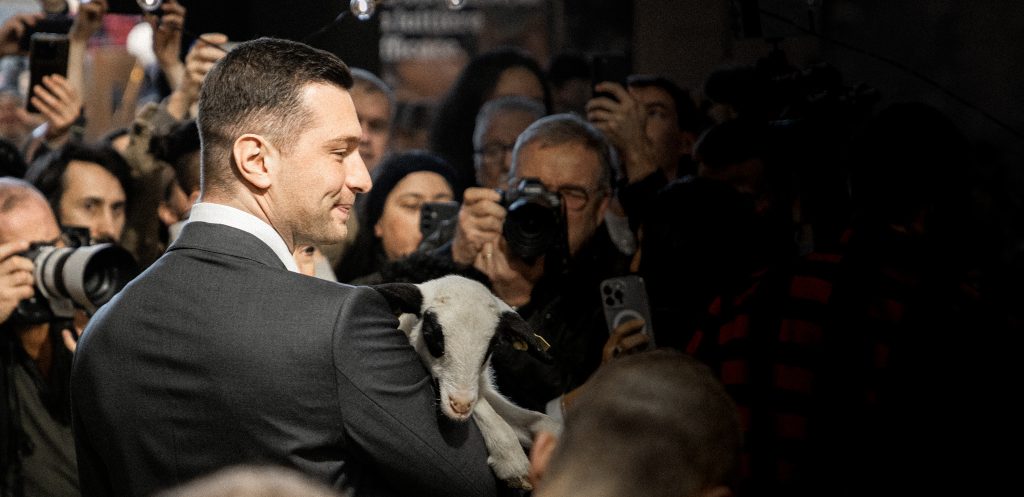 French Presidential Race Exposes Crisis of the Mainstream