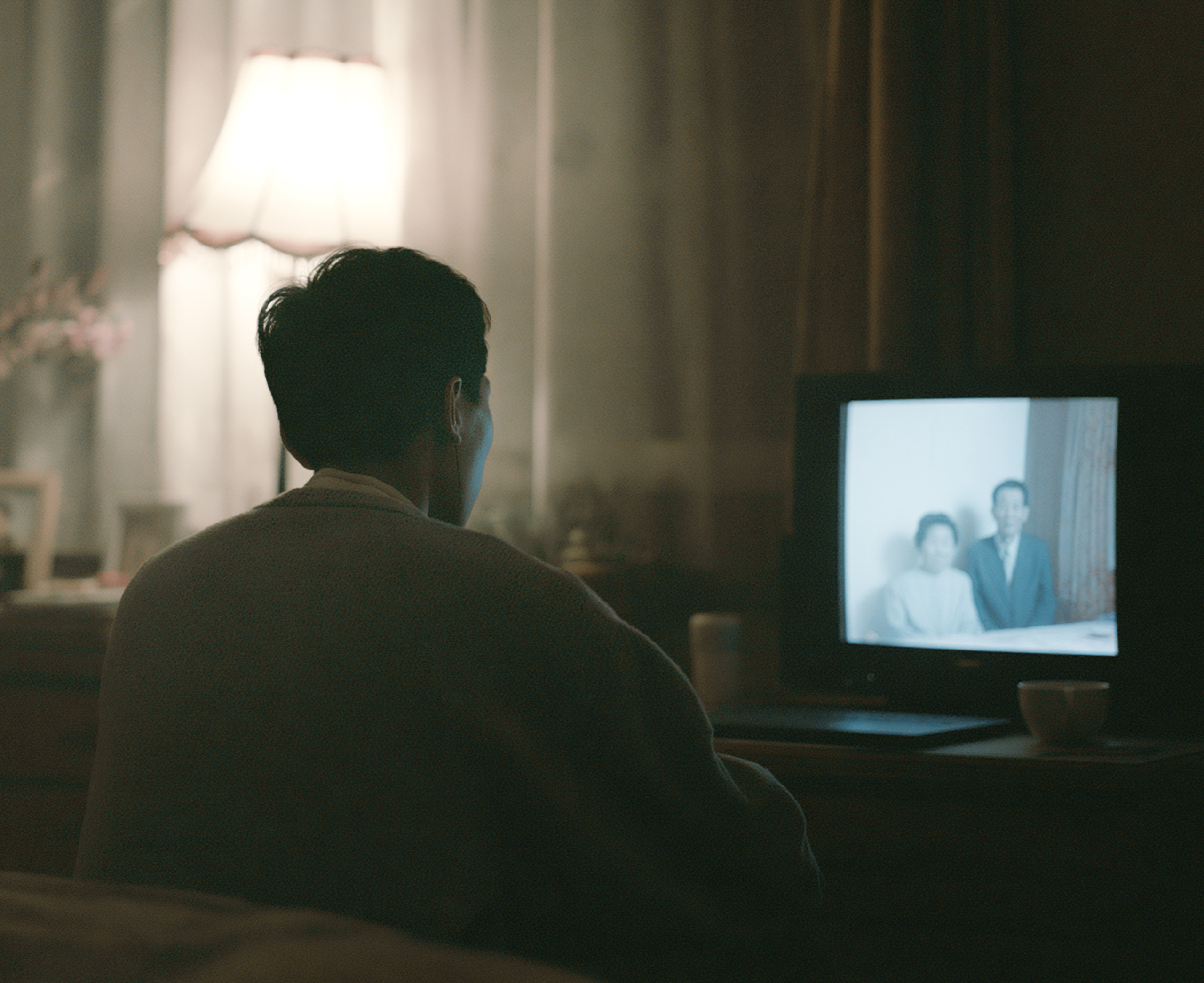 Doom: Lonely Chinese Adults Now Turning to “Virtual Parents”