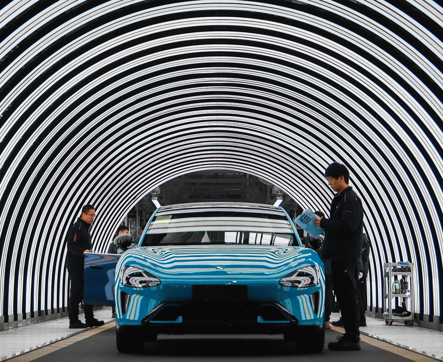 Advertised range becomes a legal test for electric-car makers.