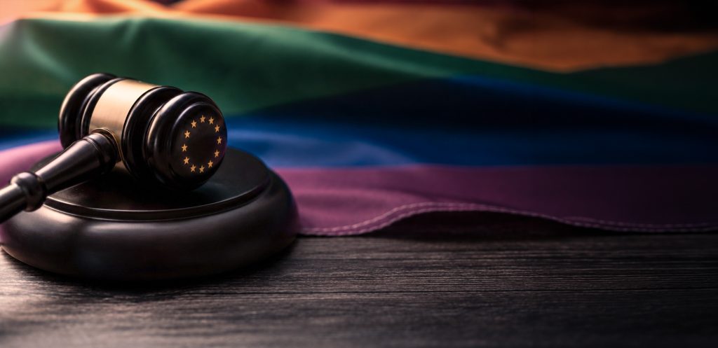 Homosexuálne manželstvá prijali politickí sudcovia