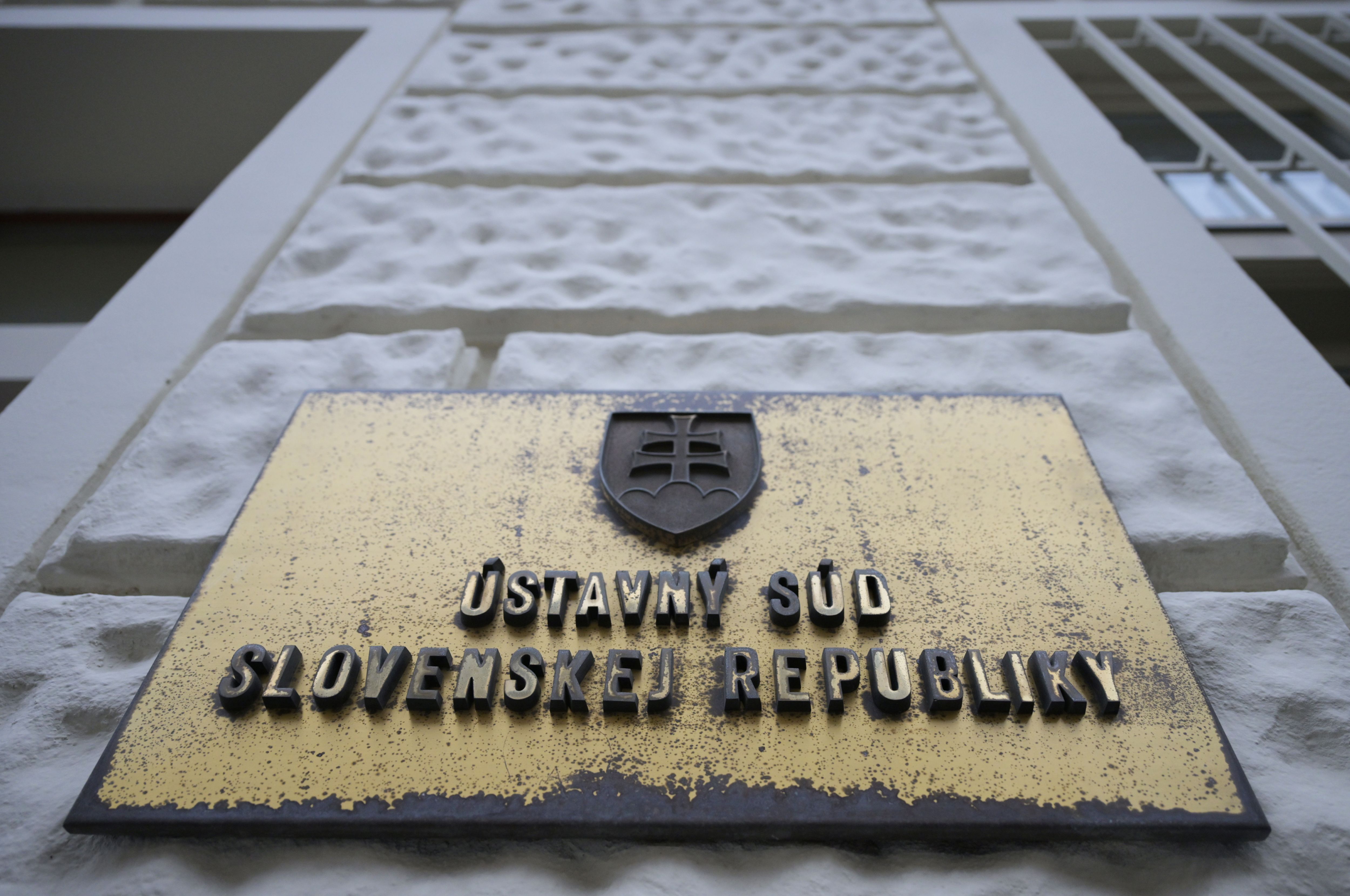 Vláda po rozhodnutí ústavného súdu požiada parlament o vyslovenie dôvery