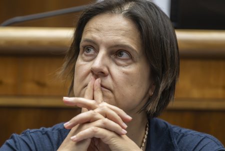 Kolíková chce zrušiť novelu o dvoch pohlaviach. Po smrti Lučanského zvažovala demisiu