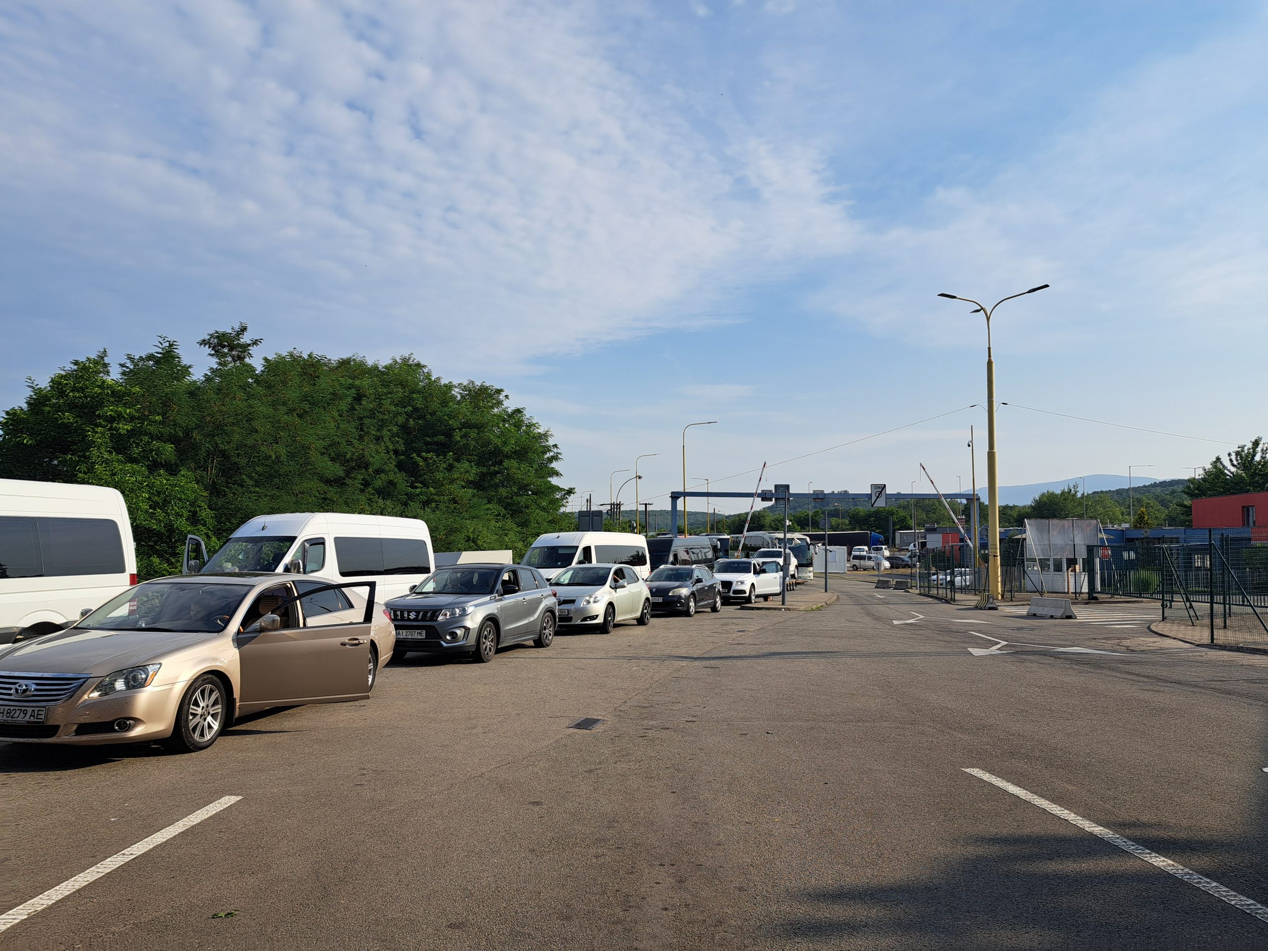 Long queues at the Vyšné Nemecké–Užhorod border crossing. Source: Eduard Buraš
