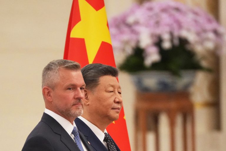 Peter Pellegrini a Si Ťin-pching.
