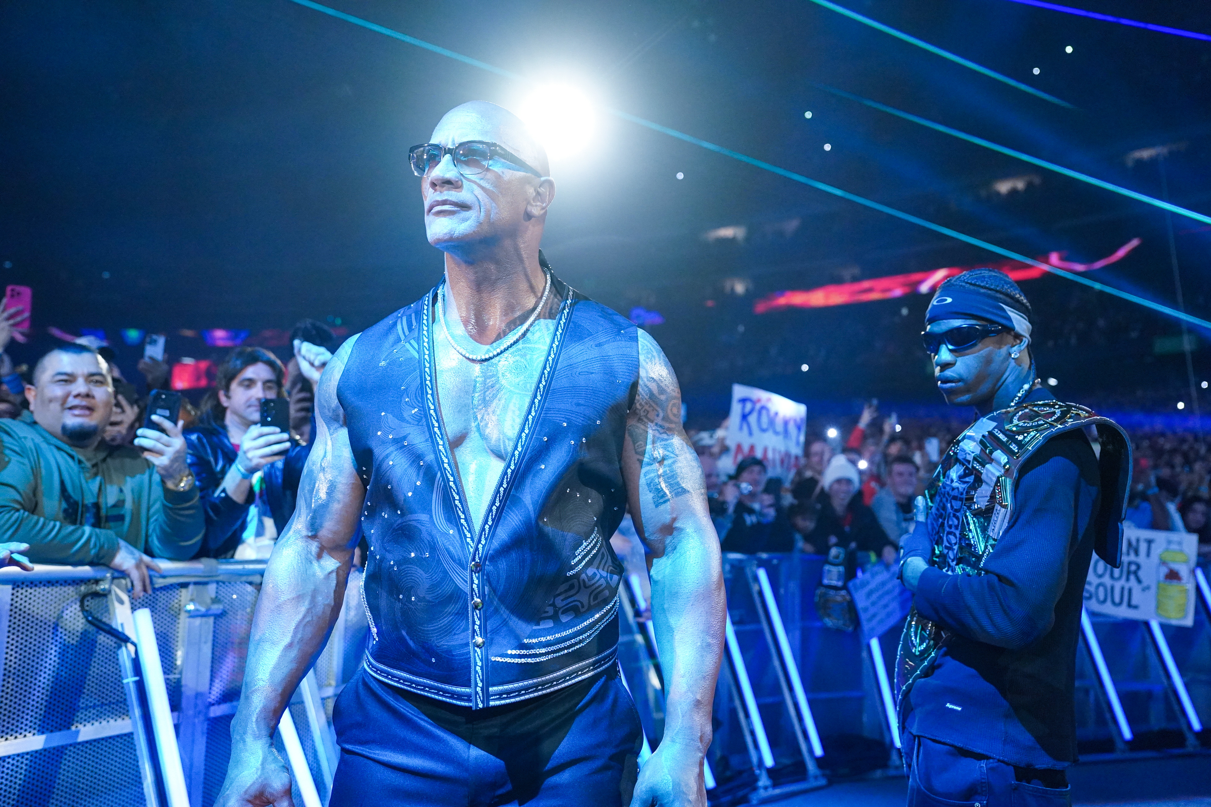 The Rock odmieta politické vyjadrenia, čelí za to kritike z Hollywoodu
