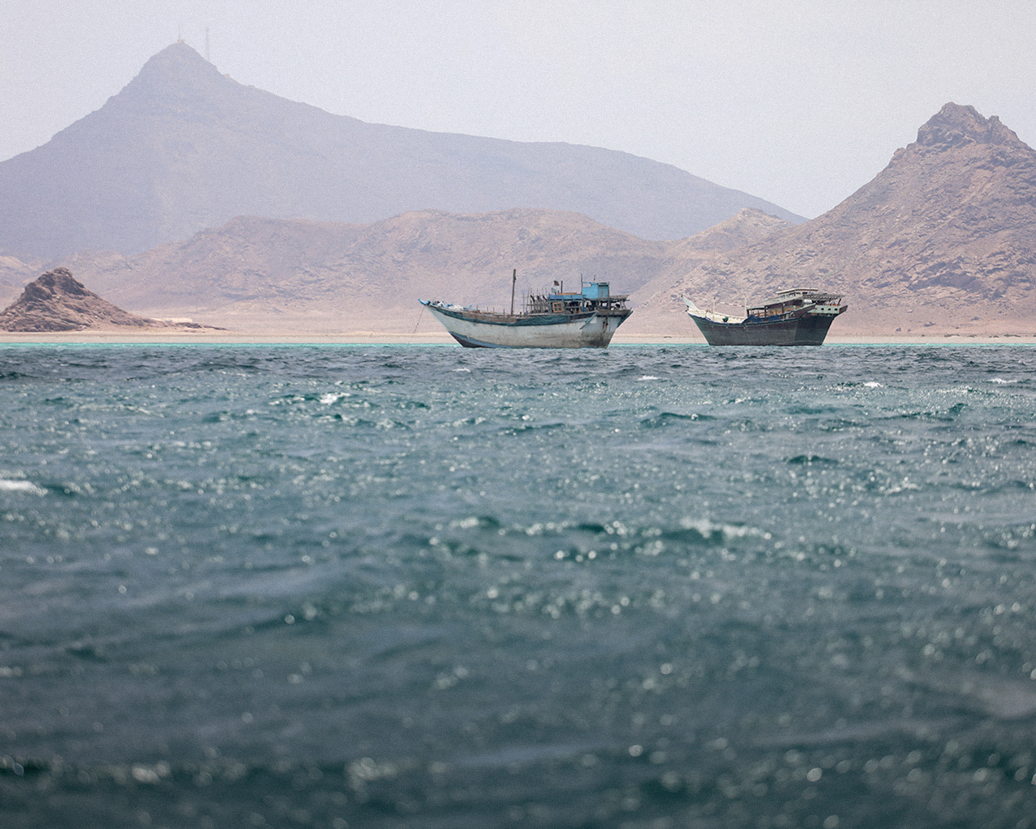 Irán vyzval húsíov, aby uzavreli úžinu Báb el-Mandeb. Čo to môže spôsobiť?