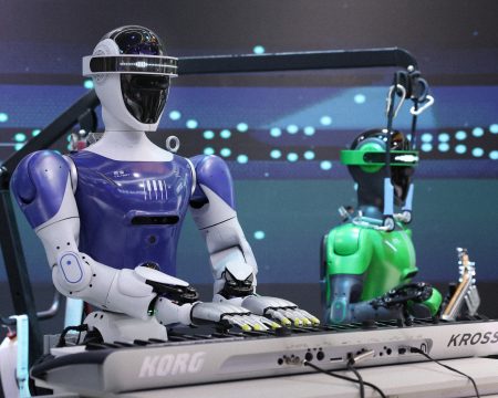 Robots on display in Shanghai.