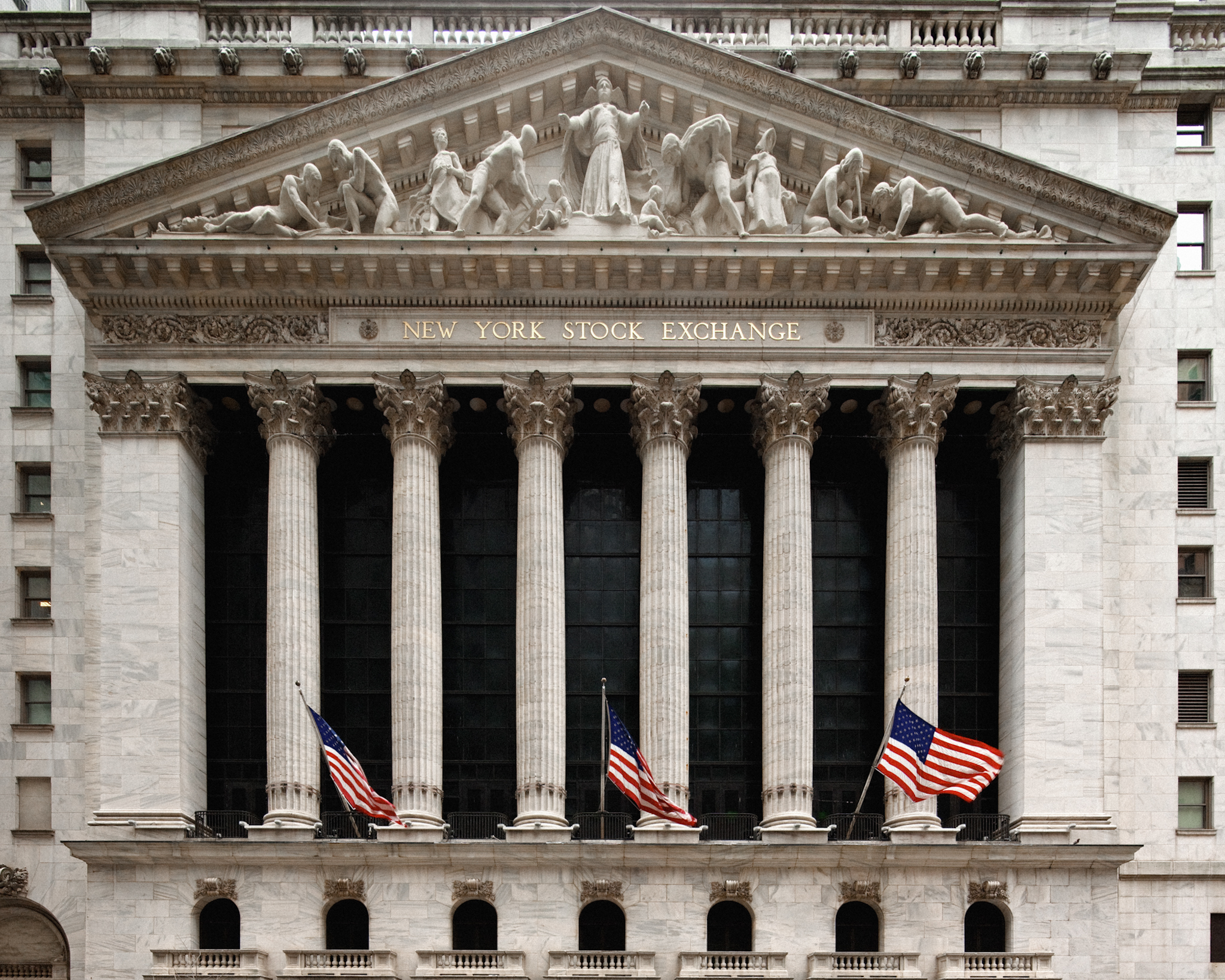 Why Are Stock and Bond Markets Diverging in Expectations?