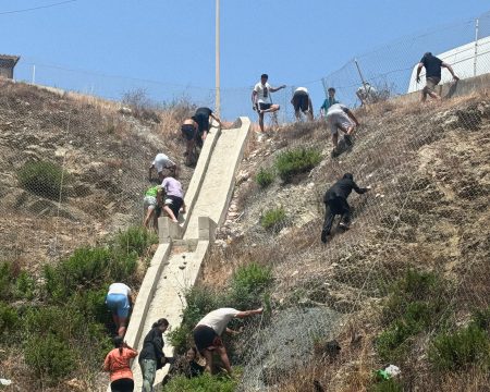 Thousands of people of Maghrebi origin crossed into Ceuta.
