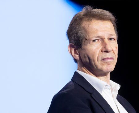 Prorok apokalypsy: Vyberte si riadený úpadok alebo tvrdý náraz