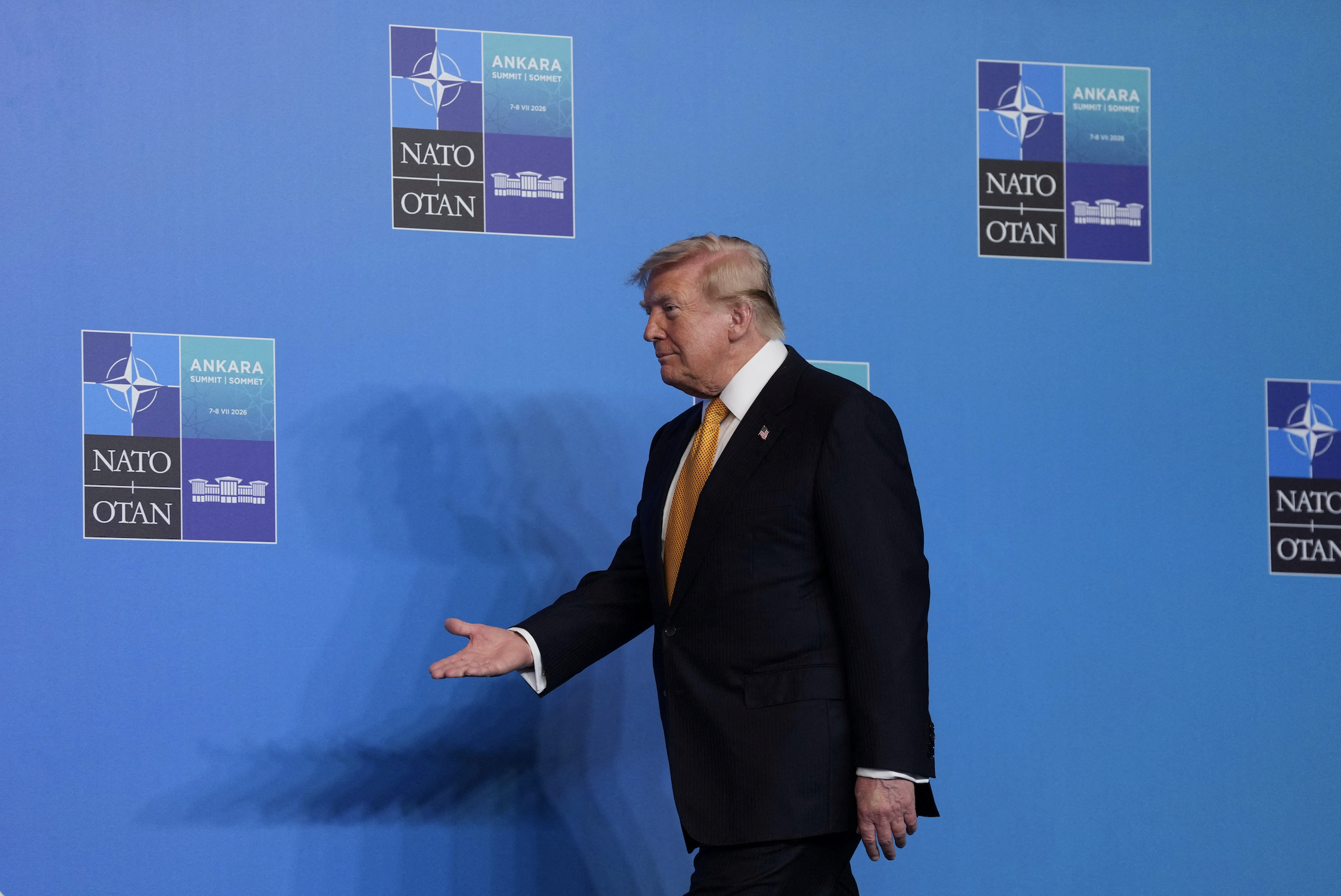 Koniec posvätnej kravy geopolitiky. Samit NATO ako forma úľavy aj európskeho vzchopenia sa