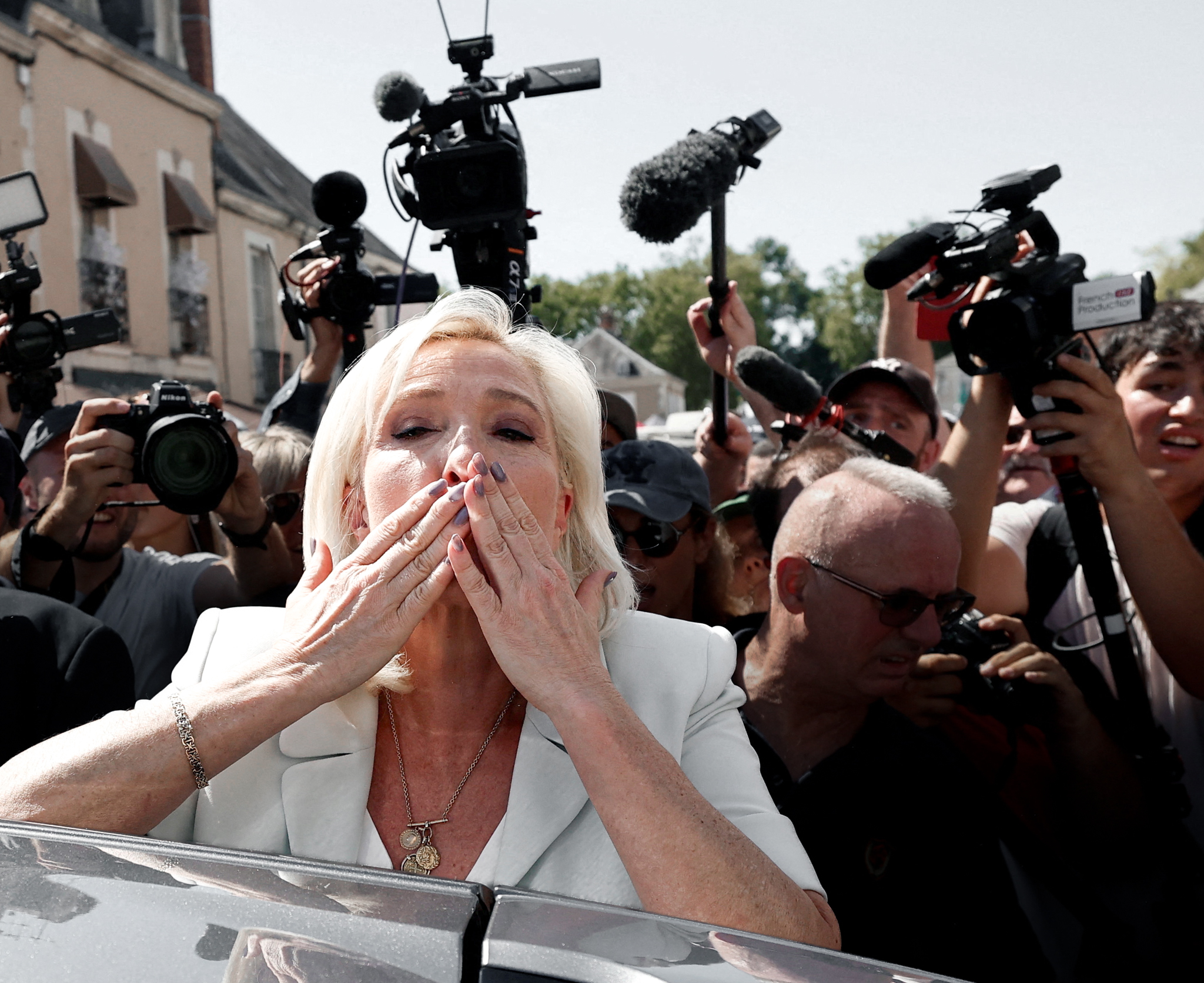 Le Pen Defies Appeal Verdict to Launch 2027 Presidential Campaign