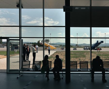 Budúcnosť letiska Sliač je nejasná. Ľudia v petícii žiadajú návrat civilných letov