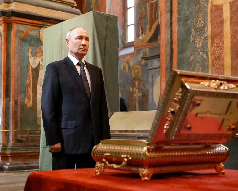 Relics to the Front: Faith in Miracles Versus the Reality of War