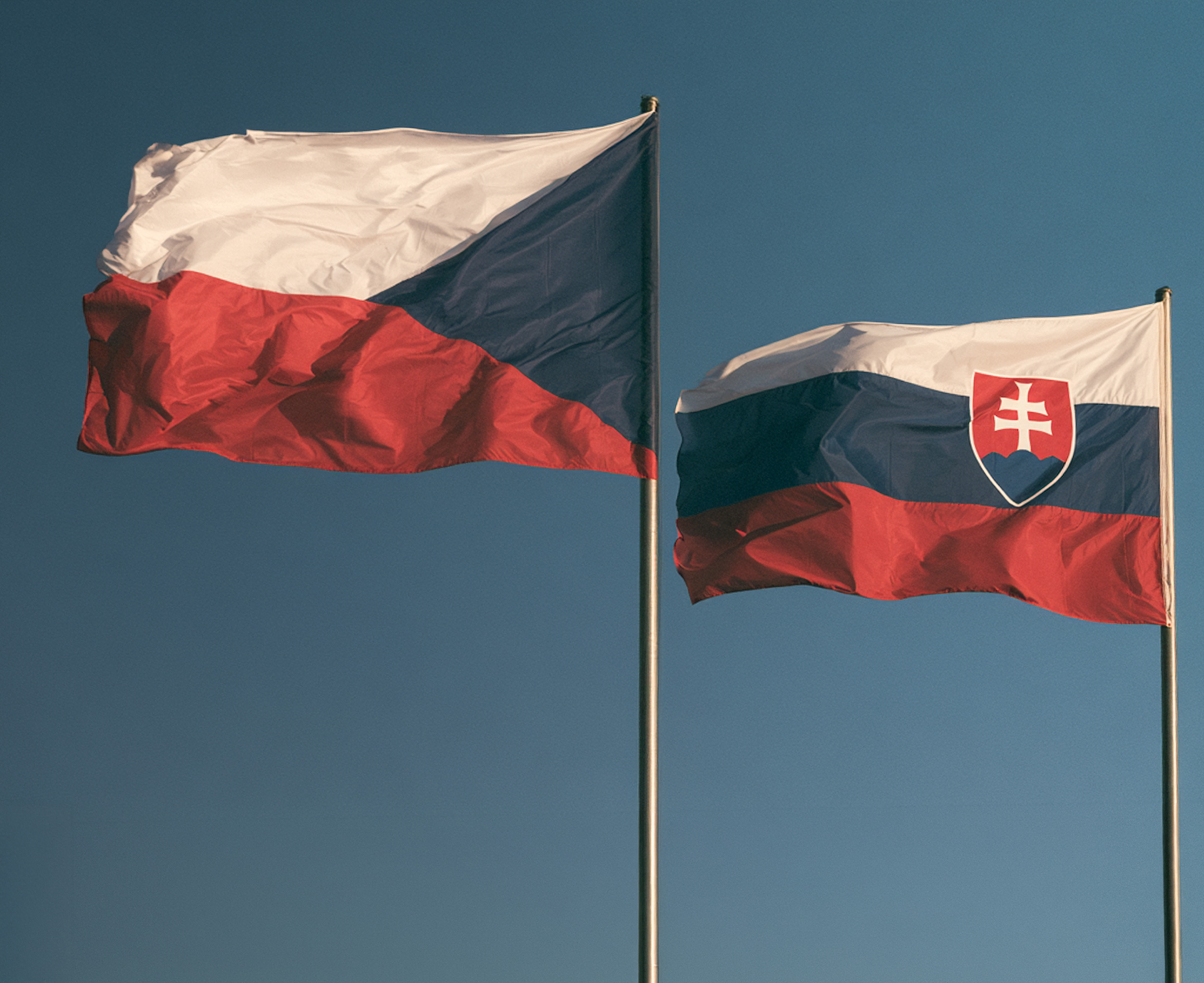Slováci v Česku zarábajú viac ako Česi, Ukrajinci o pätinu menej. Nie je to len o občianstve