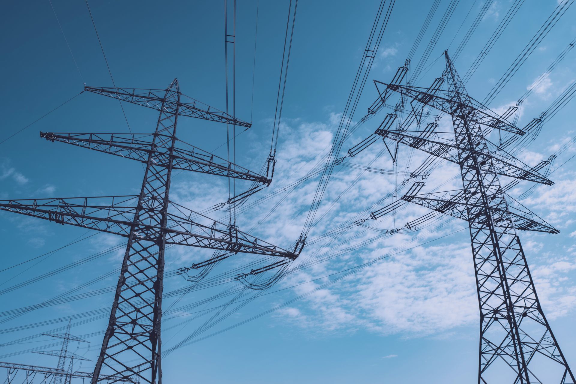 Európa plánuje nahradiť uhľovodíky elektrinou. Naráža však na jej najväčší problém
