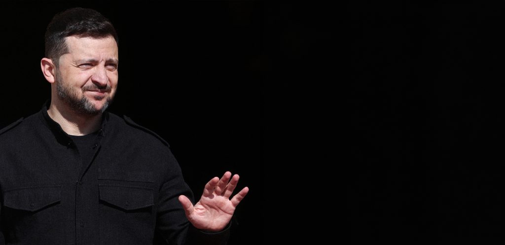 Zelenskyj spúšťa boj o voliča, posúva sa k extrému