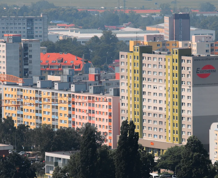 Slovenské bývanie je stále drahé.